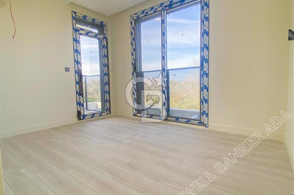 Kuşadası Güzelçamlıda Havuzlu Sitede Satılık 3+1 Villa