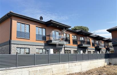 BAŞİSKELE SAHİLDE HARİKA LOKASYONDA SATILIK 3+1 LÜKS VİLLA