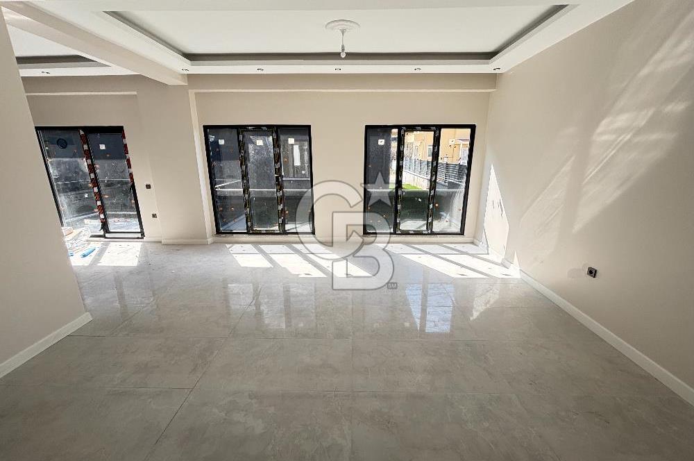 BAŞİSKELE SAHİLDE HARİKA LOKASYONDA SATILIK 3+1 LÜKS VİLLA