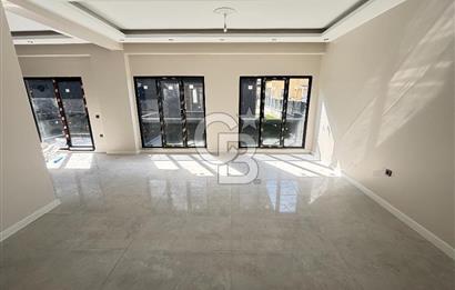 BAŞİSKELE SAHİLDE HARİKA LOKASYONDA SATILIK 3+1 LÜKS VİLLA