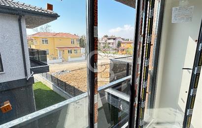 BAŞİSKELE SAHİLDE HARİKA KONUMDA KİRALIK 3+1 LÜKS VİLLA