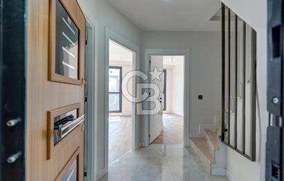 Maltepe Feyzullah'ta Mininbüs Cad. Kiralık 4+1 Dubleks Daire