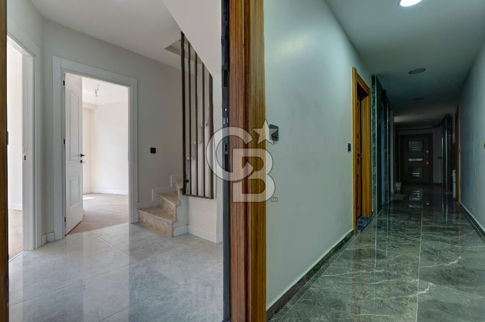 Maltepe Feyzullah'ta Mininbüs Cad. Kiralık 4+1 Dubleks Daire