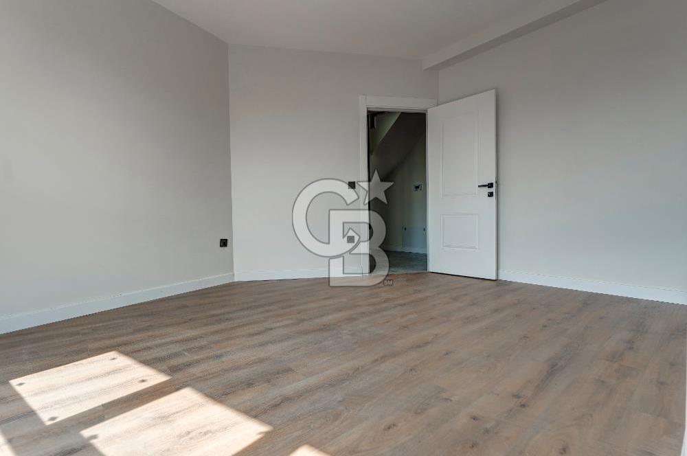 Maltepe Feyzullah'ta Mininbüs Cad. Kiralık 4+1 Dubleks Daire