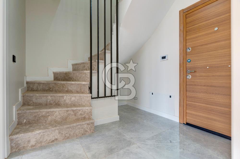 Maltepe Feyzullah'ta Mininbüs Cad. Kiralık 4+1 Dubleks Daire