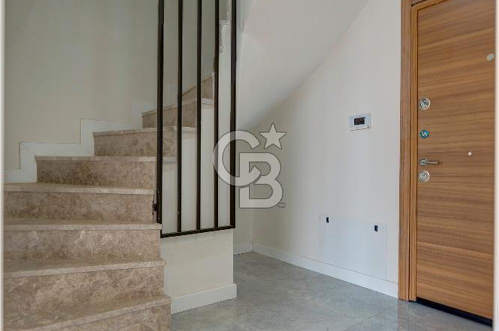 Maltepe Feyzullah'ta Mininbüs Cad. Kiralık 4+1 Dubleks Daire