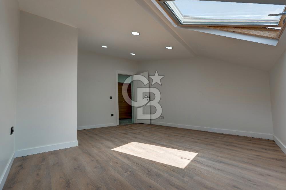 Maltepe Feyzullah'ta Mininbüs Cad. Kiralık 4+1 Dubleks Daire