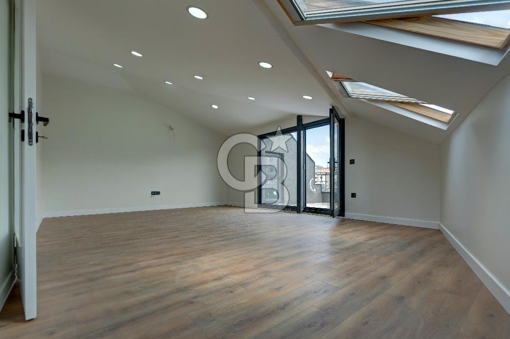 Maltepe Feyzullah'ta Mininbüs Cad. Kiralık 4+1 Dubleks Daire