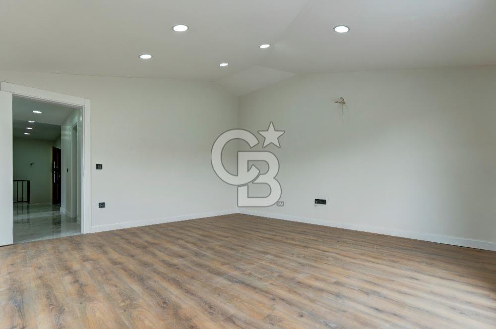 Maltepe Feyzullah'ta Mininbüs Cad. Kiralık 4+1 Dubleks Daire