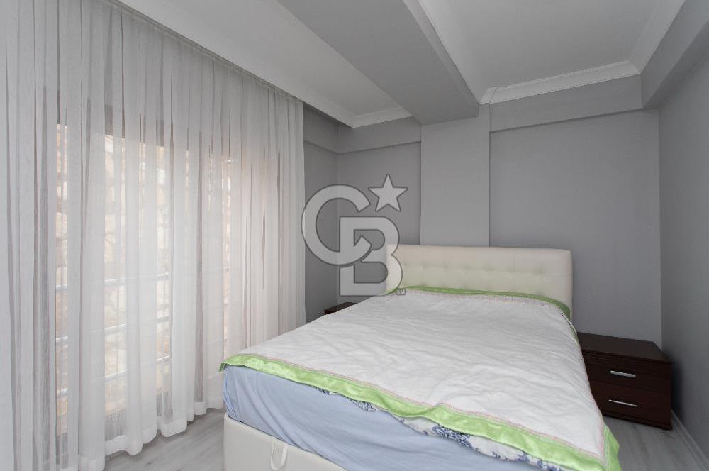 Yenifoça'da Satılık Müstakil Bahçeli 3+1 Villa