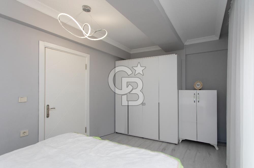 Yenifoça'da Satılık Müstakil Bahçeli 3+1 Villa