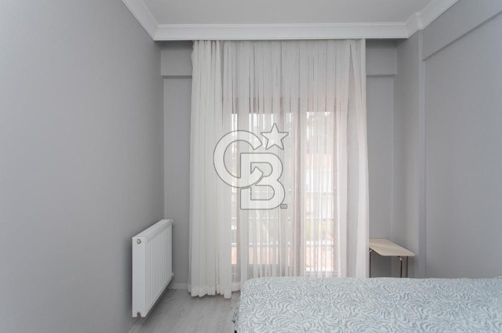 Yenifoça'da Satılık Müstakil Bahçeli 3+1 Villa