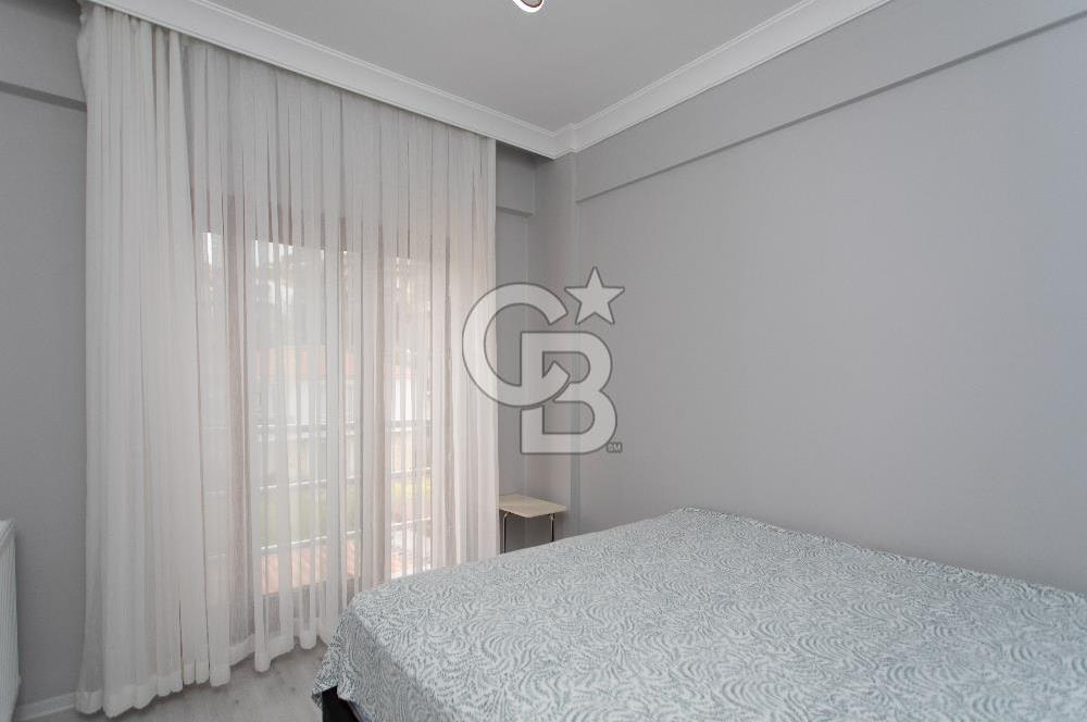 Yenifoça'da Satılık Müstakil Bahçeli 3+1 Villa