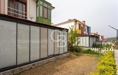 Yenifoça'da Satılık Müstakil Bahçeli 3+1 Villa