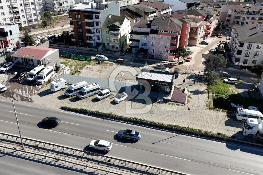 KÖRFEZ MERKEZİ KONUM E-5 CEPHELİ KİRALIK TİCARİ İŞYERİ VE ARSASI