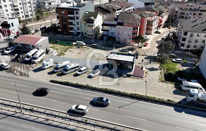 KÖRFEZ MERKEZİ KONUM E-5 CEPHELİ KİRALIK TİCARİ İŞYERİ VE ARSASI