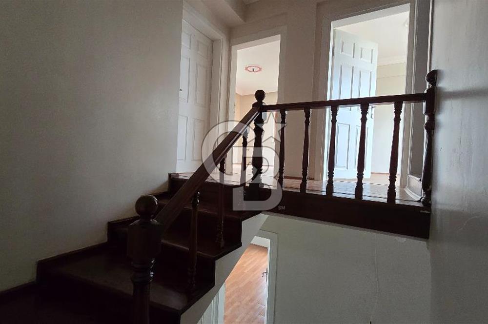 Serdivan Vatan Mahallesinde Müstakil 120 M² Bahçeli 3+1 Dubleks