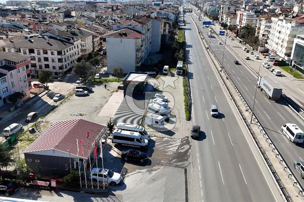 KÖRFEZ MERKEZİ KONUM E-5 CEPHELİ KİRALIK TİCARİ İŞYERİ VE ARSASI