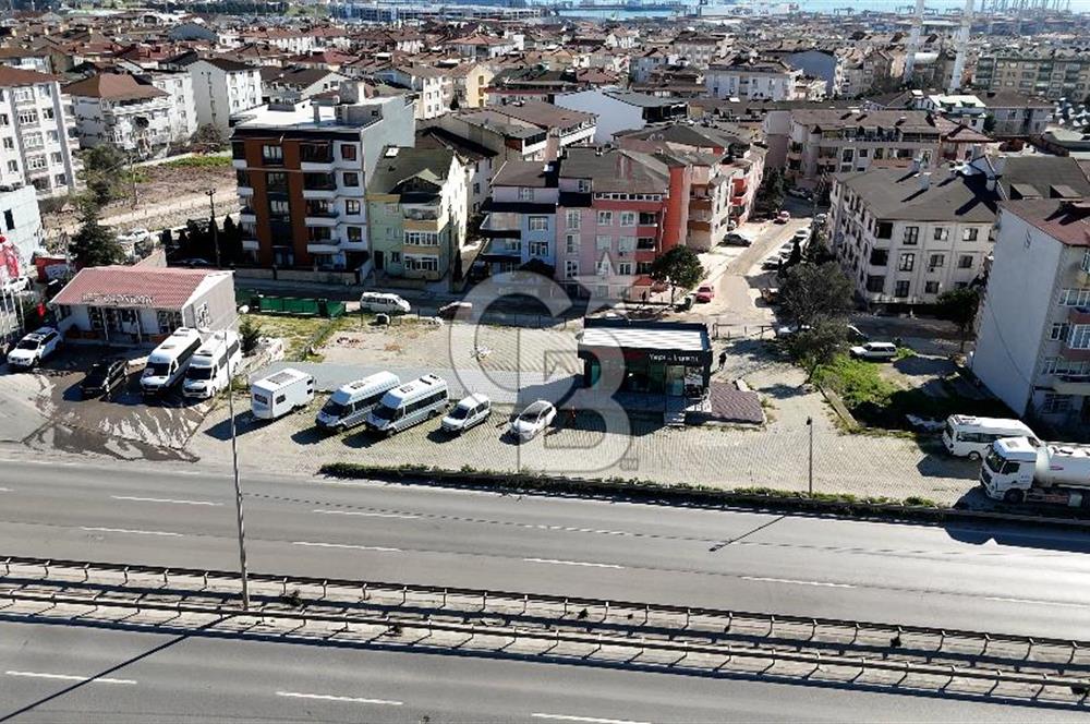KÖRFEZ MERKEZİ KONUM E-5 CEPHELİ KİRALIK TİCARİ İŞYERİ VE ARSASI