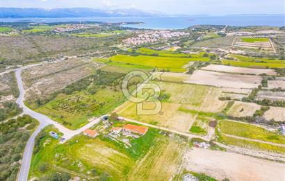 Çeşme Altınkum'da Deniz Manzaralı Tarla