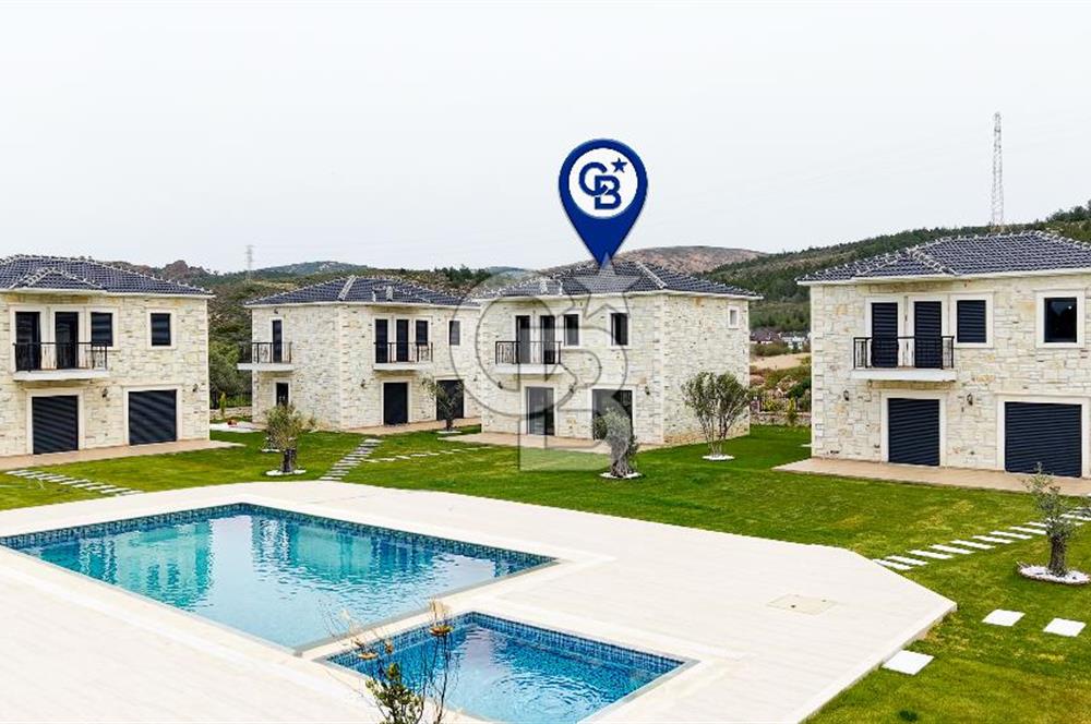 Eski Foça La Vie Konakları'nda Satılık 3+1 Villa