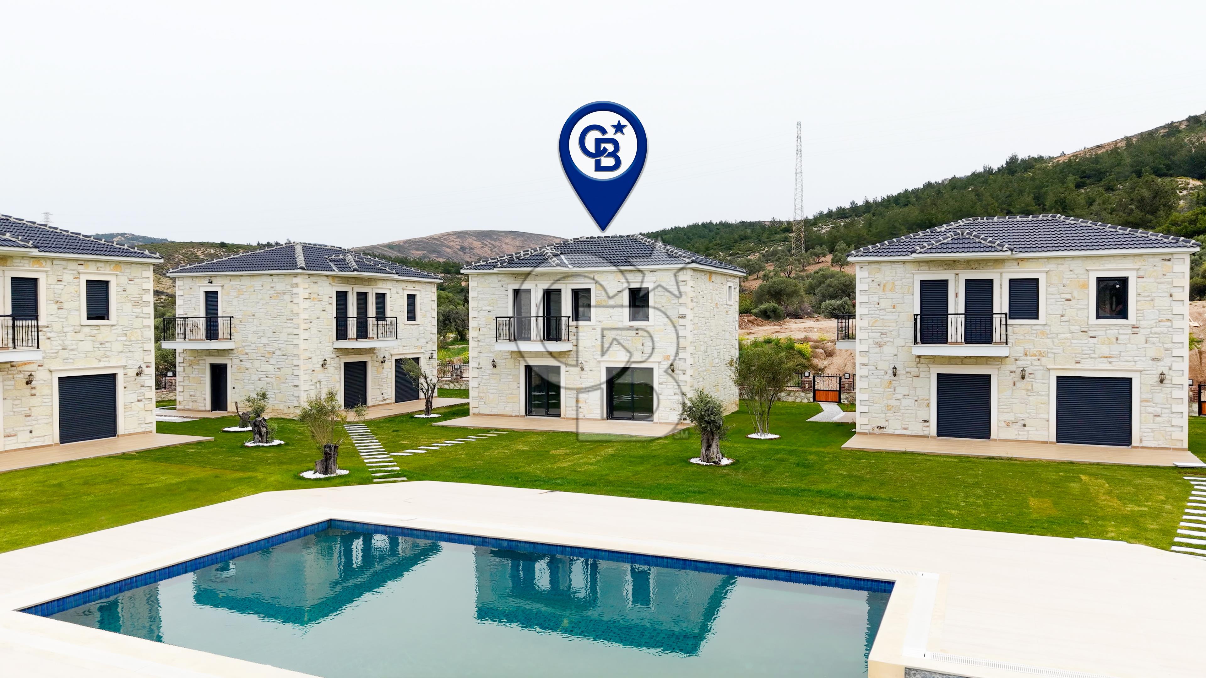 Eski Foça La Vie Konakları'nda Satılık 3+1 Villa
