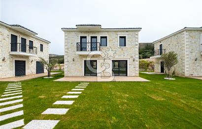 Eski Foça La Vie Konakları'nda Satılık 3+1 Villa