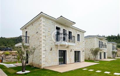 Eski Foça La Vie Konakları'nda Satılık 3+1 Villa