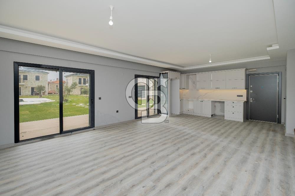 Eski Foça La Vie Konakları'nda Satılık 3+1 Villa