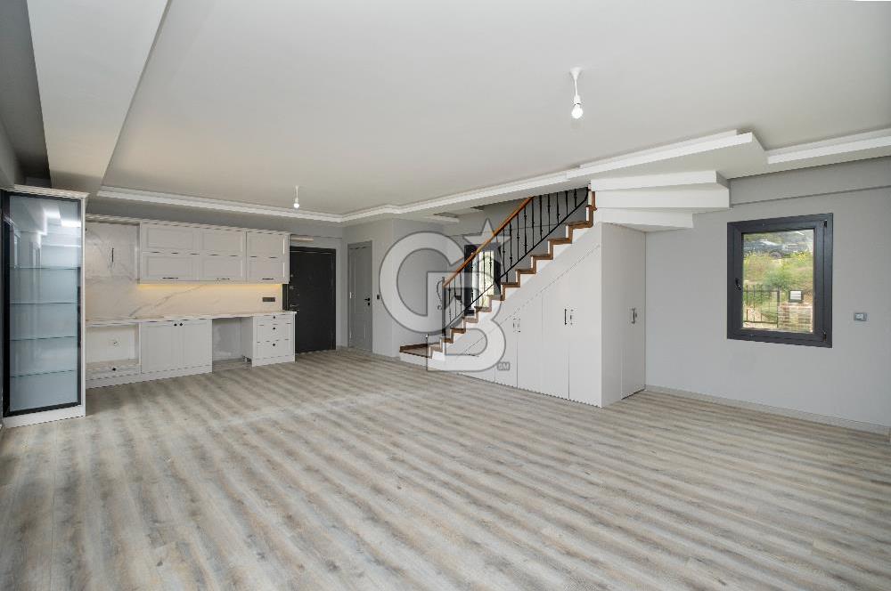 Eski Foça La Vie Konakları'nda Satılık 3+1 Villa