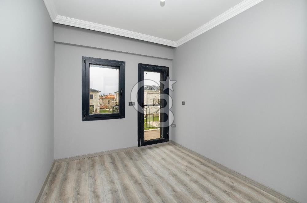 Eski Foça La Vie Konakları'nda Satılık 3+1 Villa