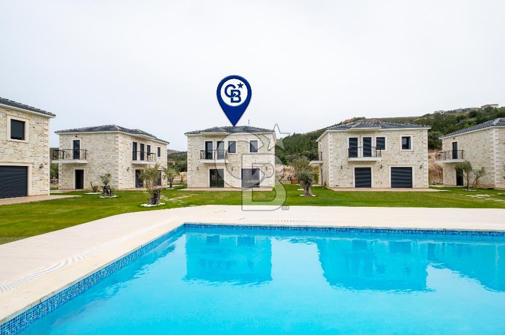 Eski Foça La Vie Konakları'nda Satılık 3+1 Villa