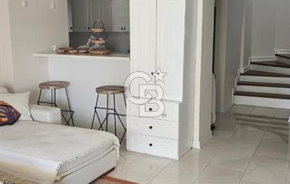 Ayvalık Cunda Adasında Full Deniz Manzaralı Satılık Lüks Villa