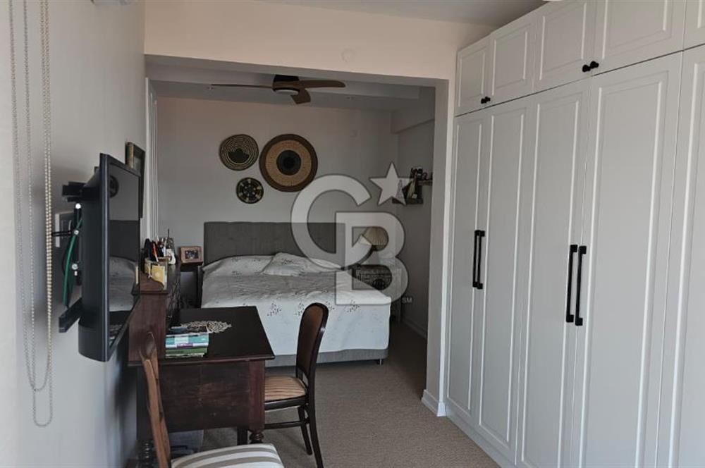 Ayvalık Cunda Adasında Full Deniz Manzaralı Satılık Lüks Villa