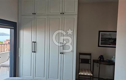 Ayvalık Cunda Adasında Full Deniz Manzaralı Satılık Lüks Villa