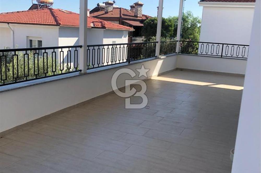 Ayvalık Cunda Adasında Full Deniz Manzaralı Satılık Lüks Villa