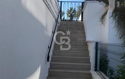 Ayvalık Cunda Adasında Full Deniz Manzaralı Satılık Lüks Villa