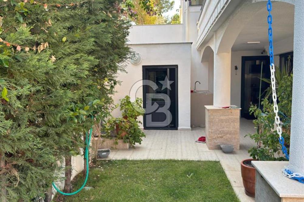 Ayvalık Cunda Adasında Full Deniz Manzaralı Satılık Lüks Villa