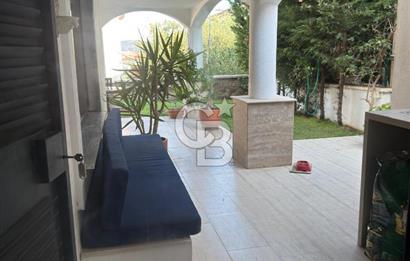 Ayvalık Cunda Adasında Full Deniz Manzaralı Satılık Lüks Villa