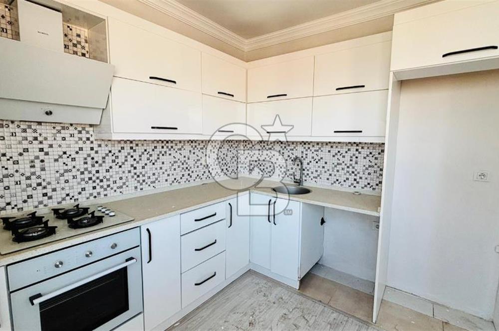 Foça Bağarası Kazım Dirik Mah. Satılık 2+1 Kapalı Mutfaklı Daire