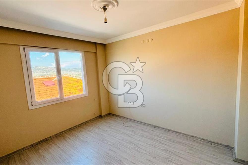 Foça Bağarası Kazım Dirik Mah. Satılık 2+1 Kapalı Mutfaklı Daire