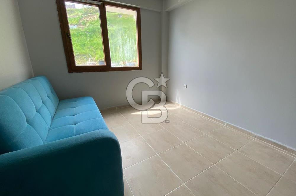 Foça Kazım Dirik Mah. Kiralık Açık Mutfaklı 2+1 Daire