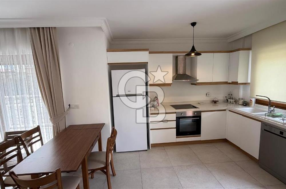 Alaçatı Merkezde Havuzlu Müstakil 3+1 Kiralık Villa