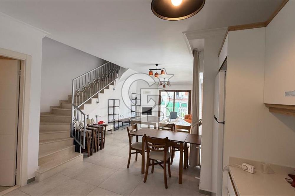 Alaçatı Merkezde Havuzlu Müstakil 3+1 Kiralık Villa