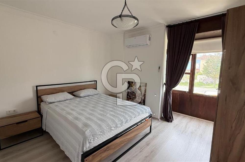 Alaçatı Merkezde Havuzlu Müstakil 3+1 Kiralık Villa