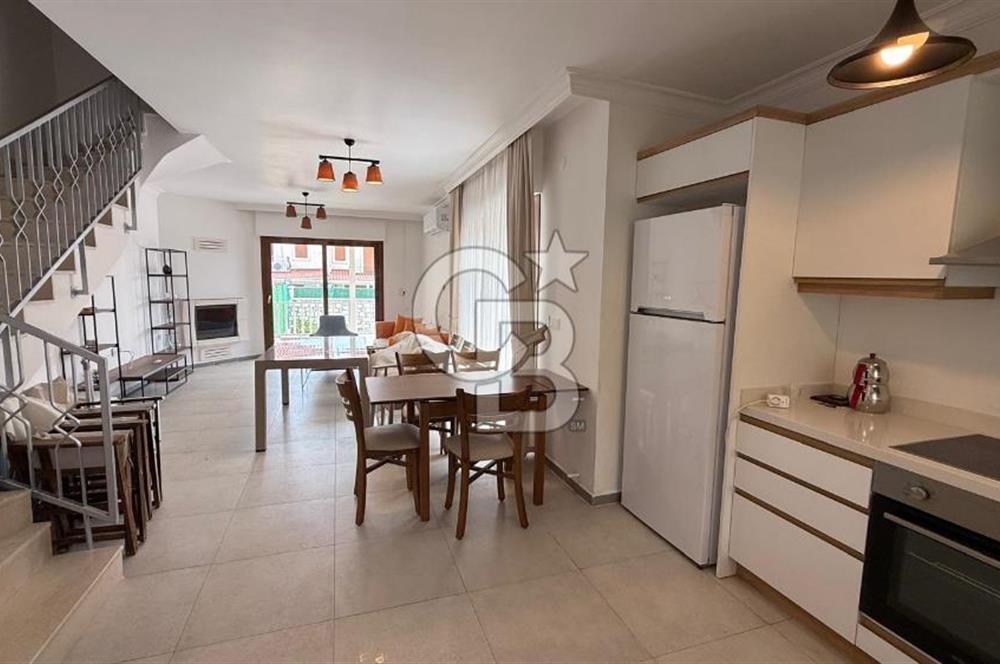 Alaçatı Merkezde Havuzlu Müstakil 3+1 Kiralık Villa