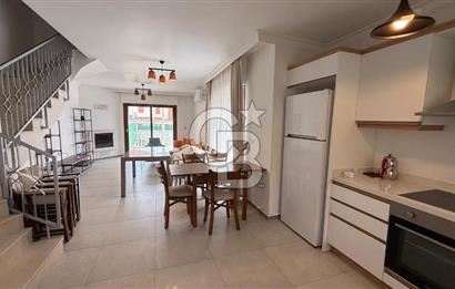 Alaçatı Merkezde Havuzlu Müstakil 3+1 Kiralık Villa