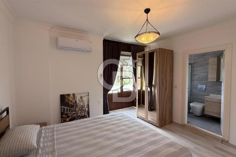 Alaçatı Merkezde Havuzlu Müstakil 3+1 Kiralık Villa