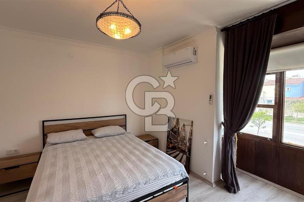 Alaçatı Merkezde Havuzlu Müstakil 3+1 Kiralık Villa
