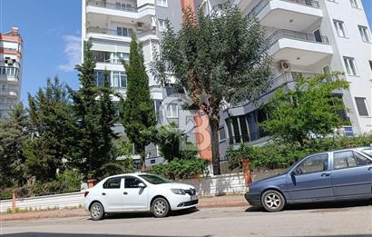 Toros Mahallesi'nde Bakımlı Sitede Müstakil Tadında 3+1 Daire
